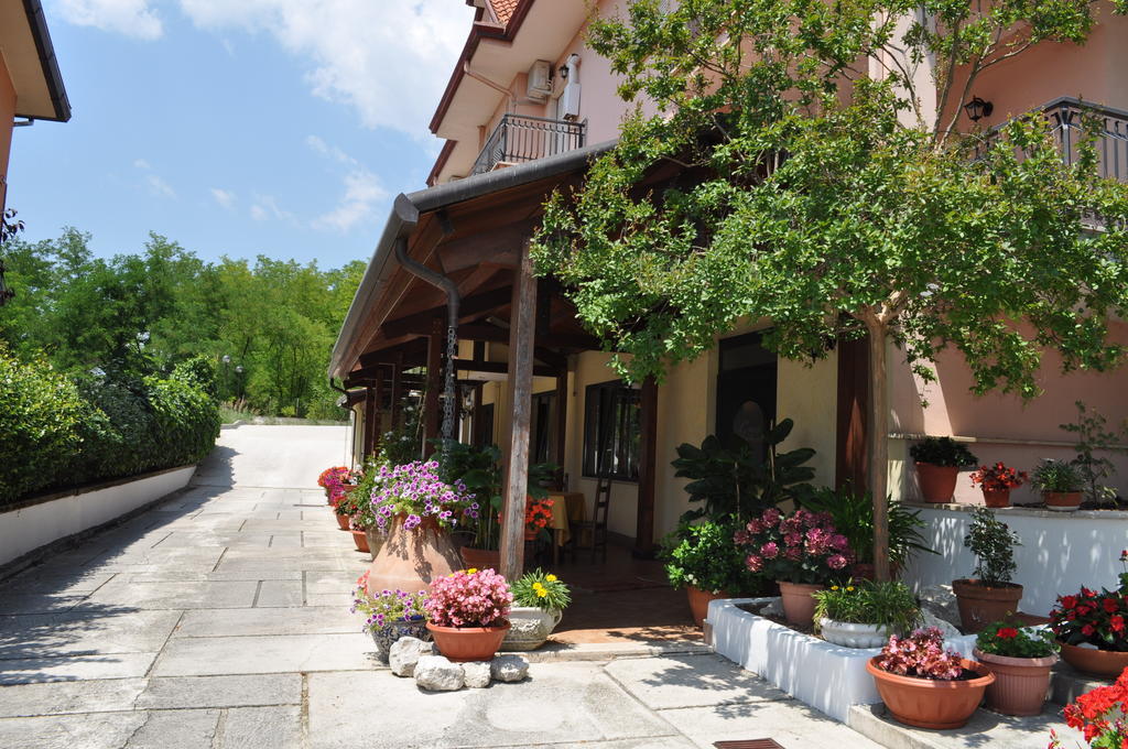 L' Aia Antica Bed & Breakfast Veroli Exterior photo